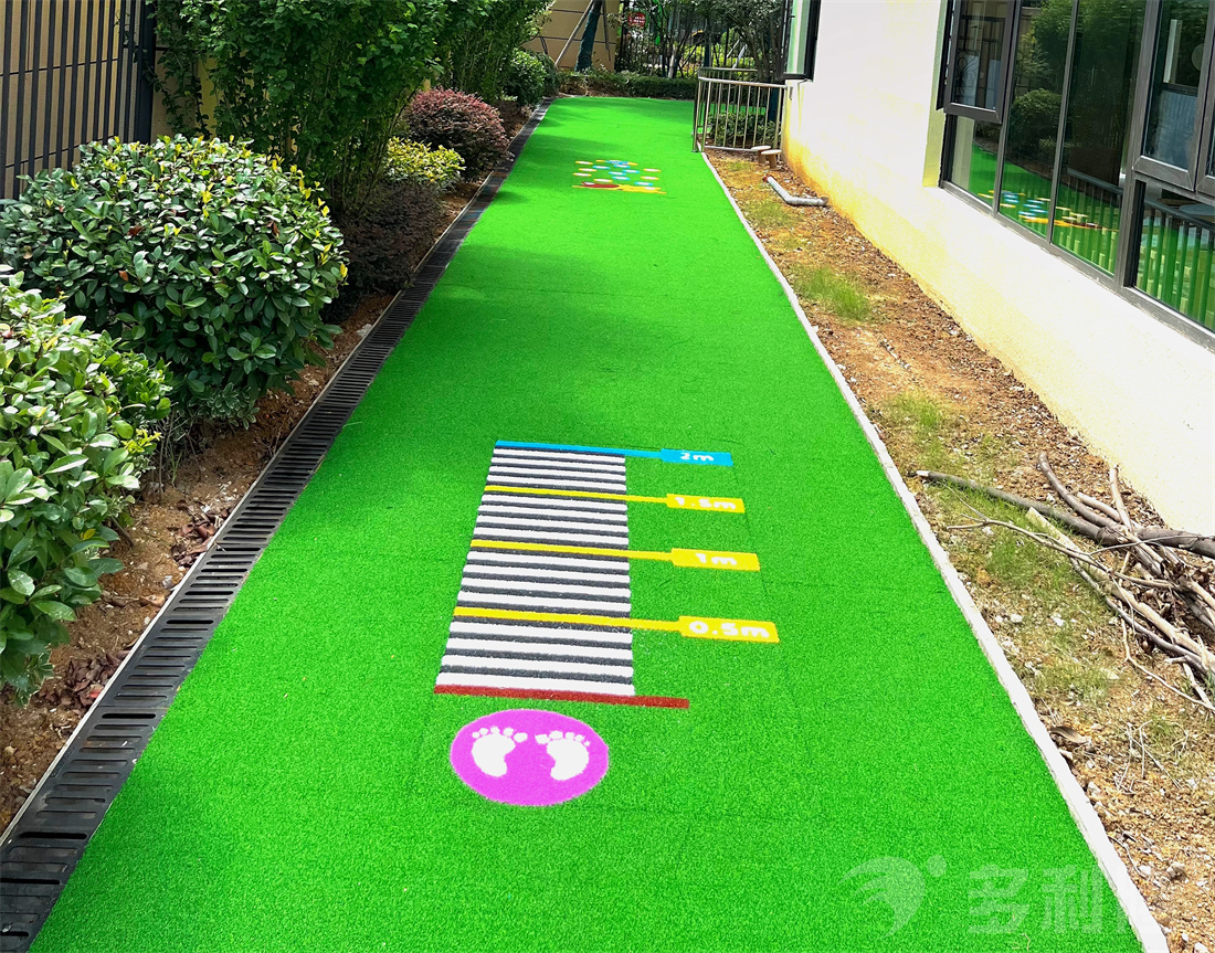 幼兒園戶外場(chǎng)地設(shè)計(jì)，幼兒園專用地彈坪